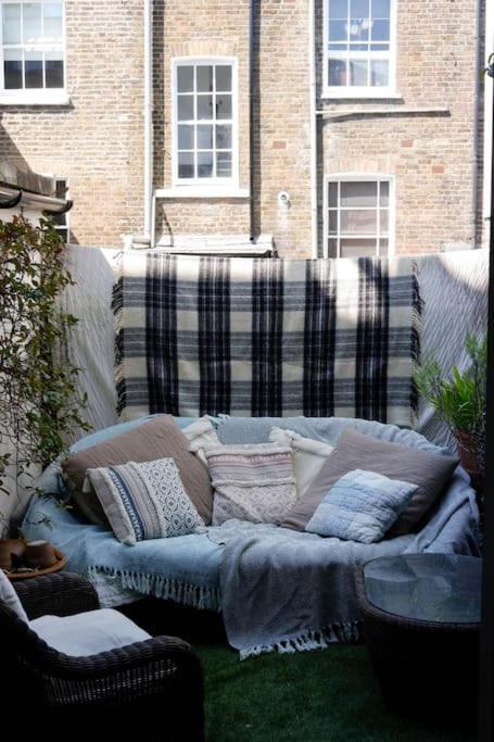 Stunning Townhouse In Beautiful Notting Hill * Londra