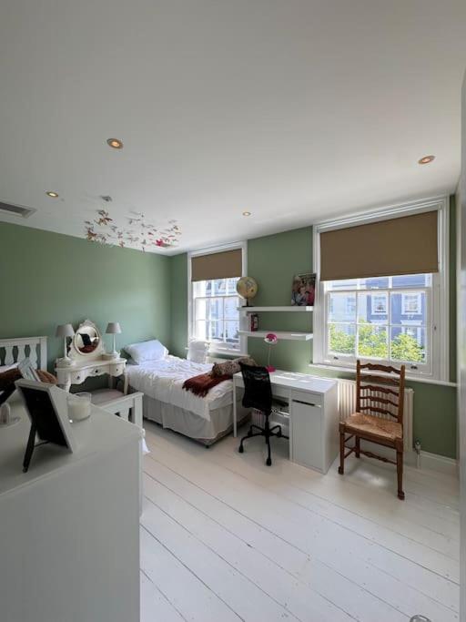 Stunning Townhouse In Beautiful Notting Hill Londra